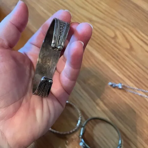 JEWELRY | bundle of 4 bracelets - Picture 12 of 16